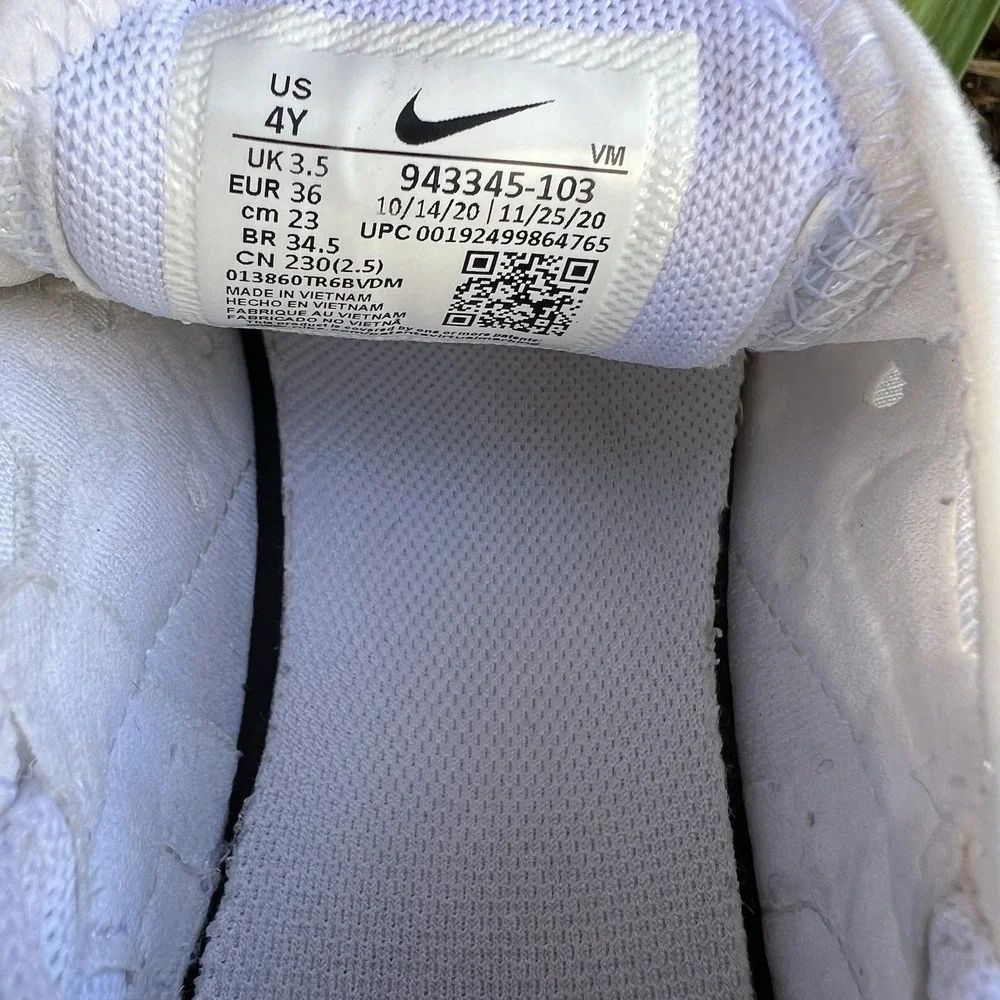 Nike Air Max 270 Triple White Silver 943345-103 Youth 4 Y / Women's 5.5